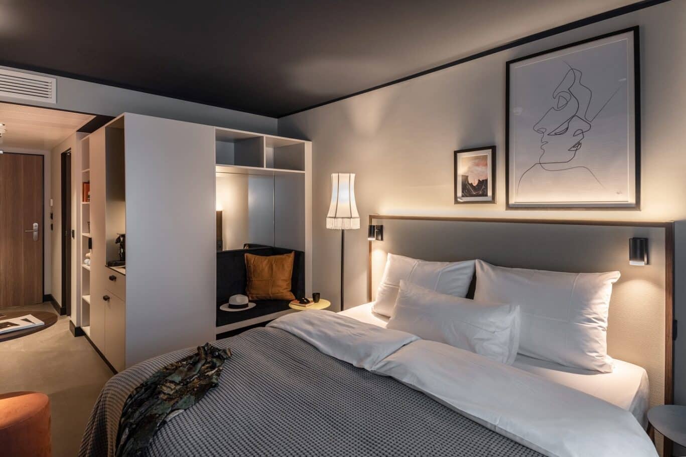 Double Bed 